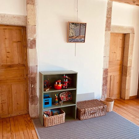 Maison De Famille Et D'Ami-E-S Valady Zewnętrze zdjęcie